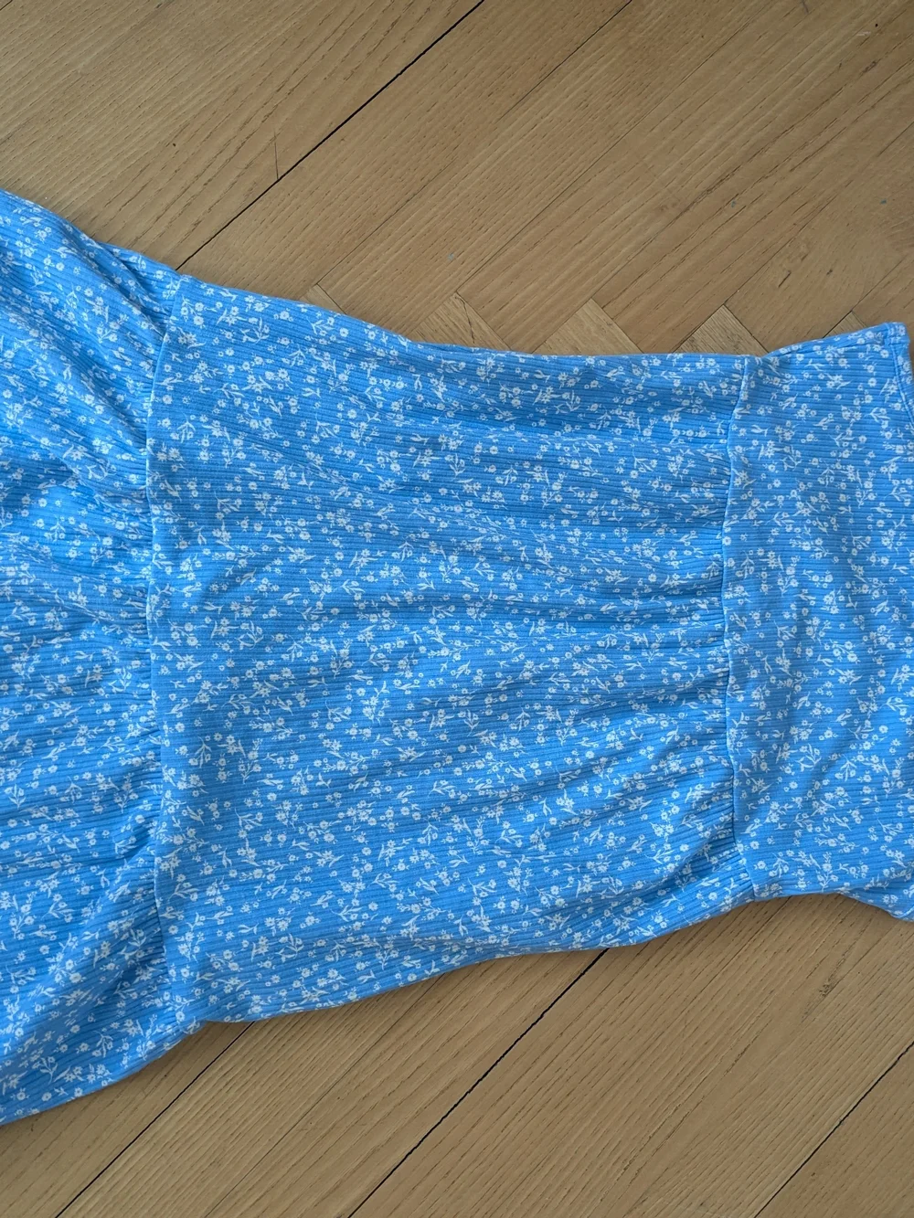 Old Navy Girls Dresses and Rompers in Turquoise, Red, Pink, Blue, Cream, Beige